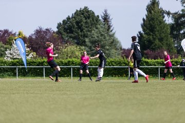 Bild 104 - B-Juniorinnen Pokalfinale SV Henstedt Ulzburg - SG Holstein Sued : 2:0